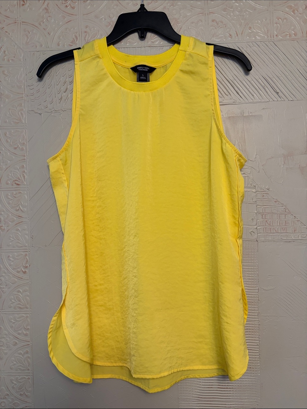 Vera Wang Bright Yellow Sleeveless Shell Top, size S